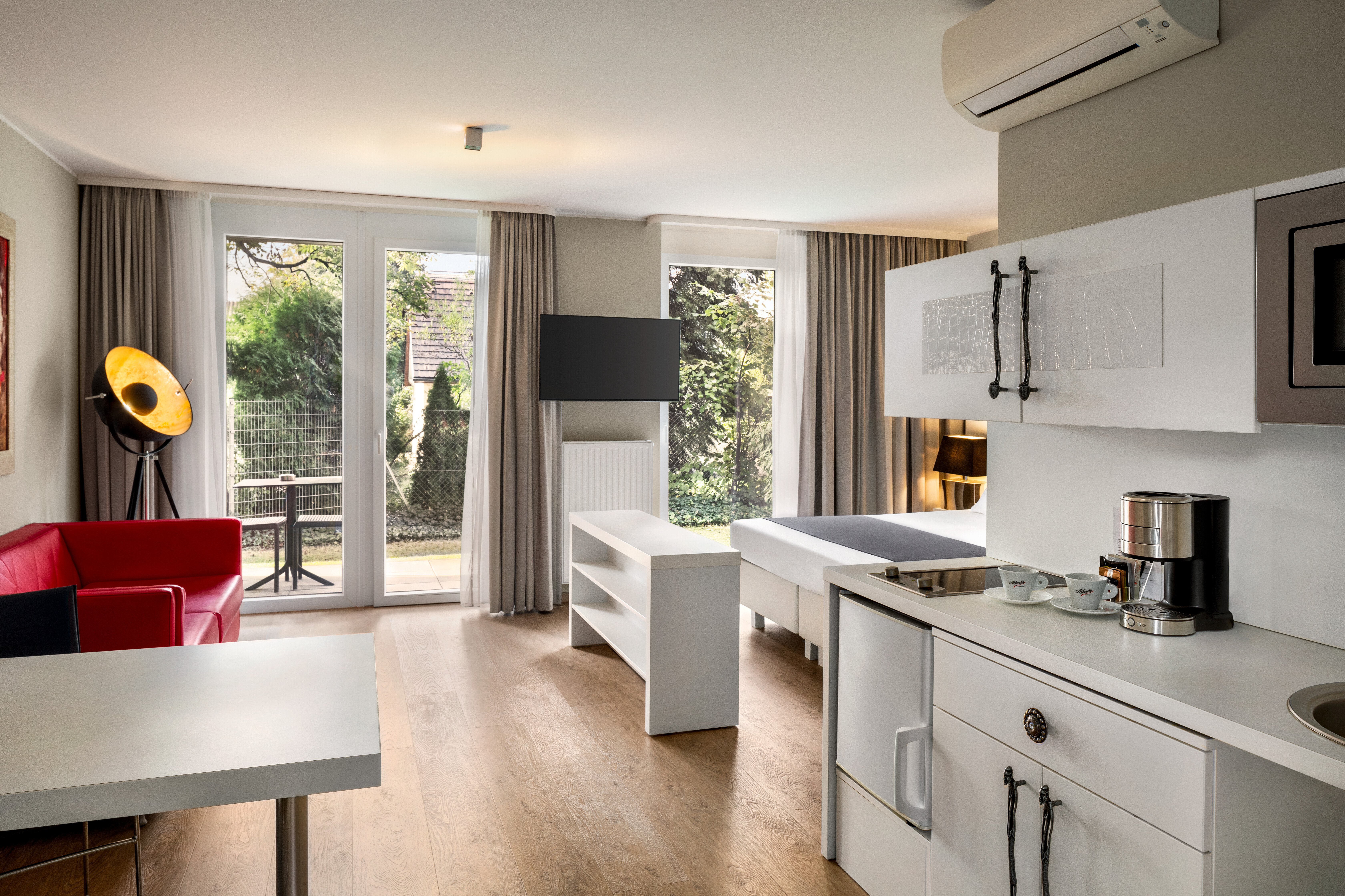 Amedia_Luxury_Suites_Graz_Accessible_Room 