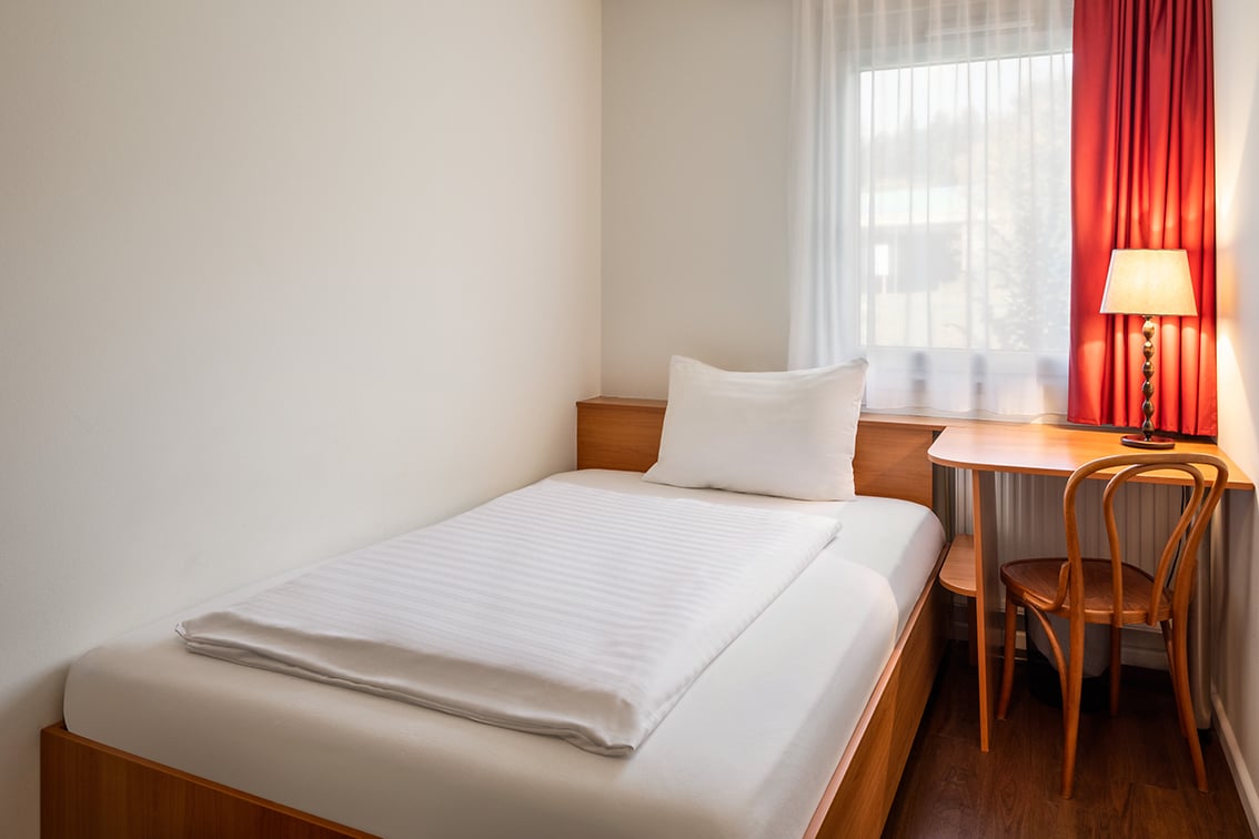 Amedia-Express-Sattledt-Comfort-Single-Room