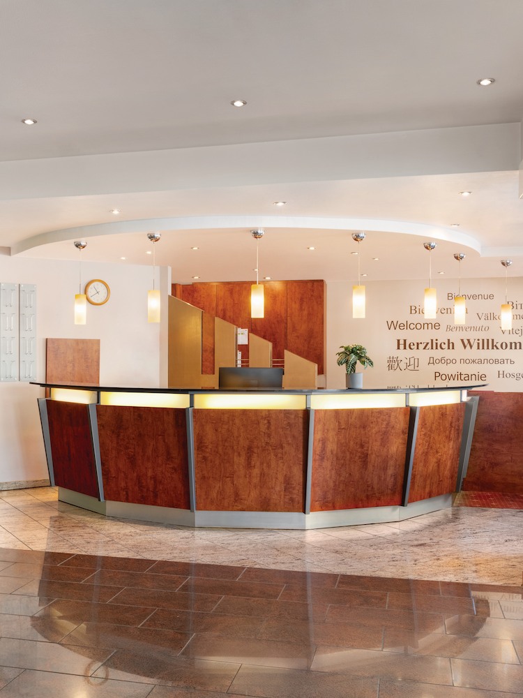 Amedia Hotel Frankfurt Russelsheim, Trademark Collection by Wyndham - Front Desk