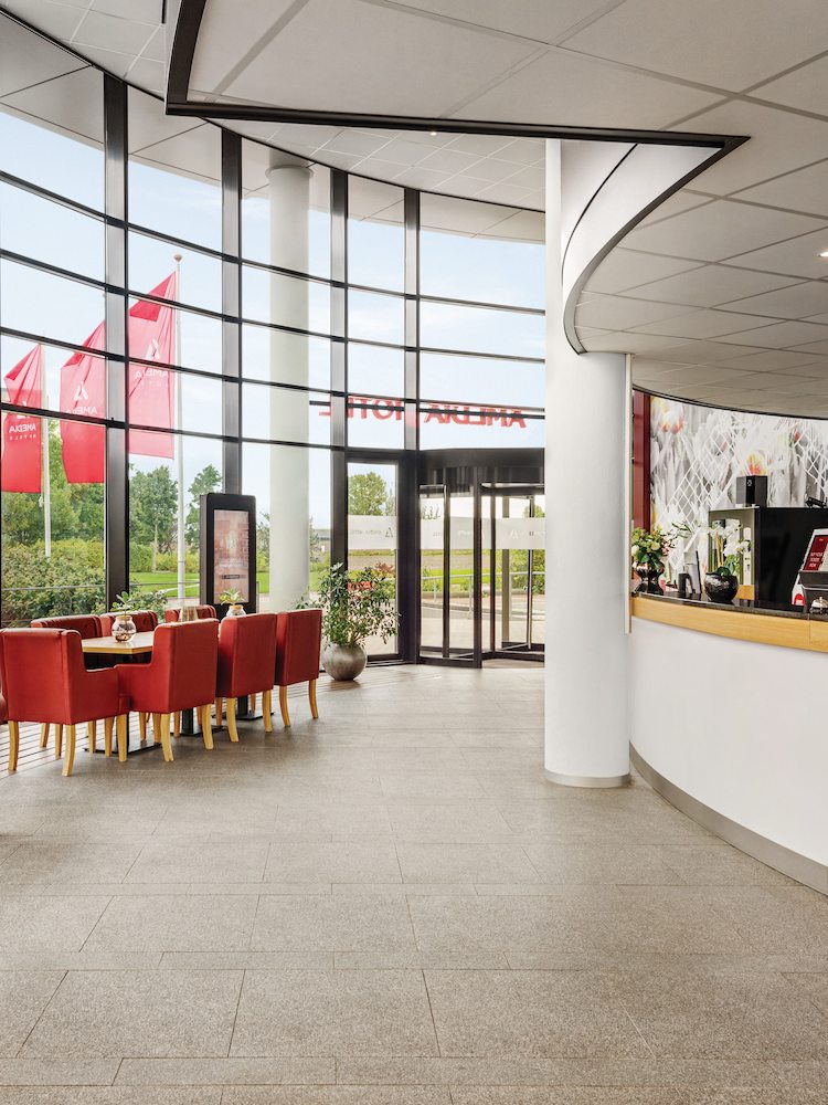 Amedia Hotel Amsterdam Airport, Trademark Collection by Wyndham - Front Desk
